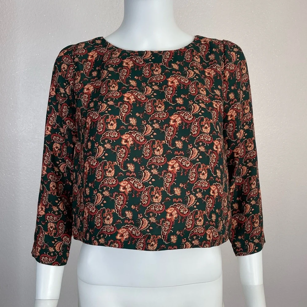 Beautiful cropped floral top peace floral top Forever21 S cropped floral top